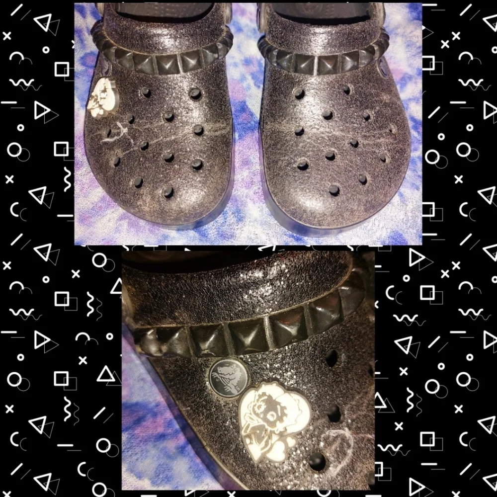 Crocs brand Black Shimmery Unisex Kids Clogs Sz 4M/6W